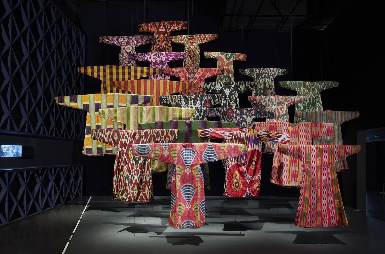  On the Roads to Samarkand. Wonders of Silk and Gold | photo 26